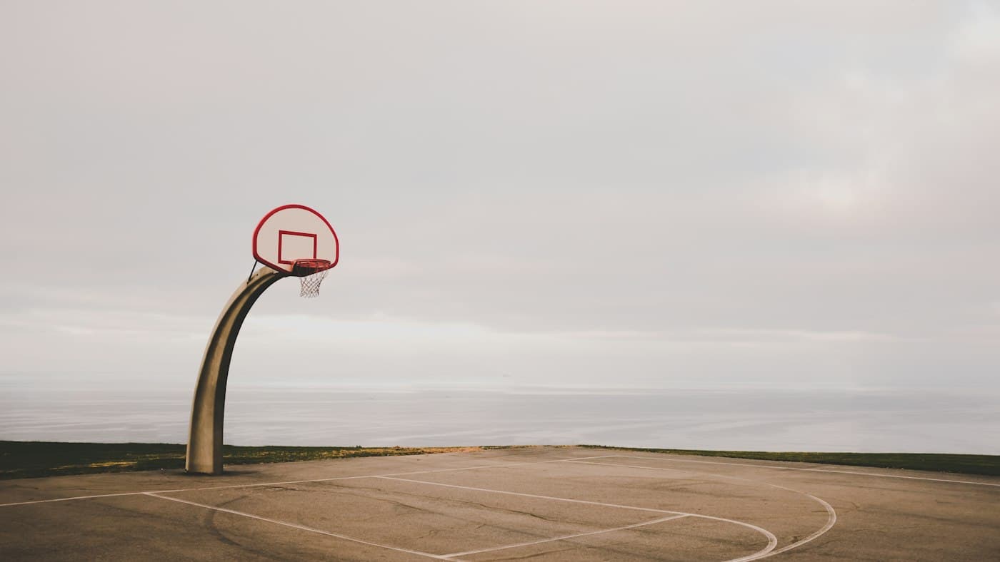 Futbol va basketbol